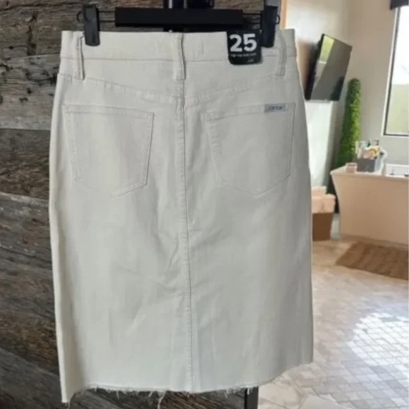 JOE’S JEANS Cream Midi Skirt w/ Front Slit and High-Rise Midi